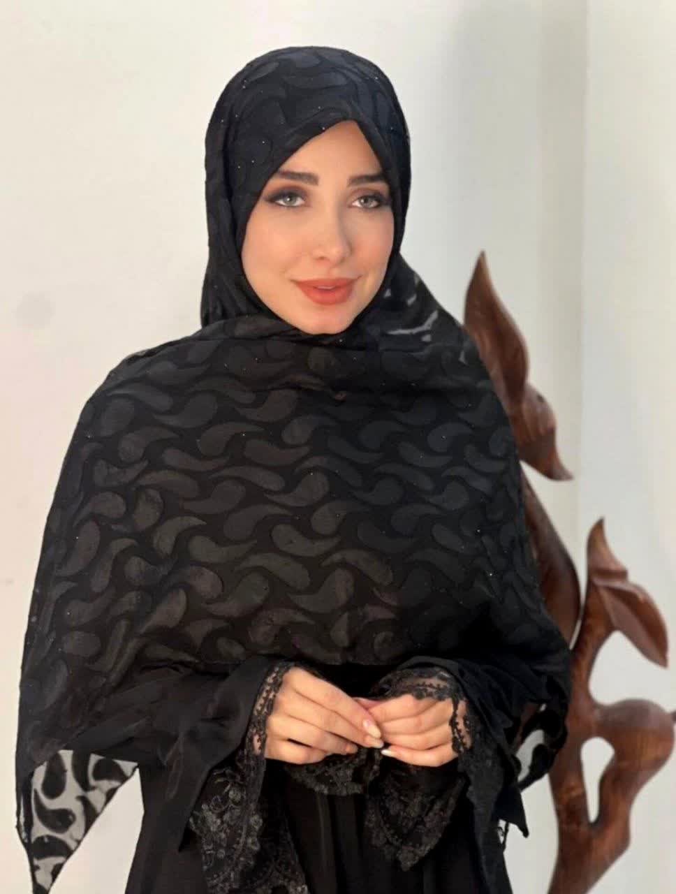 روسری حریر دووره ترک نگین دار وارداتی قواره ۱۲۰، ارسال رایگان