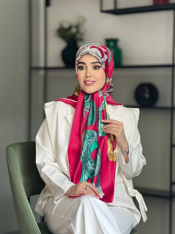 روسری ساتن ابریشم مجلسی ، قواره ۱۳۵، ارسال رایگان