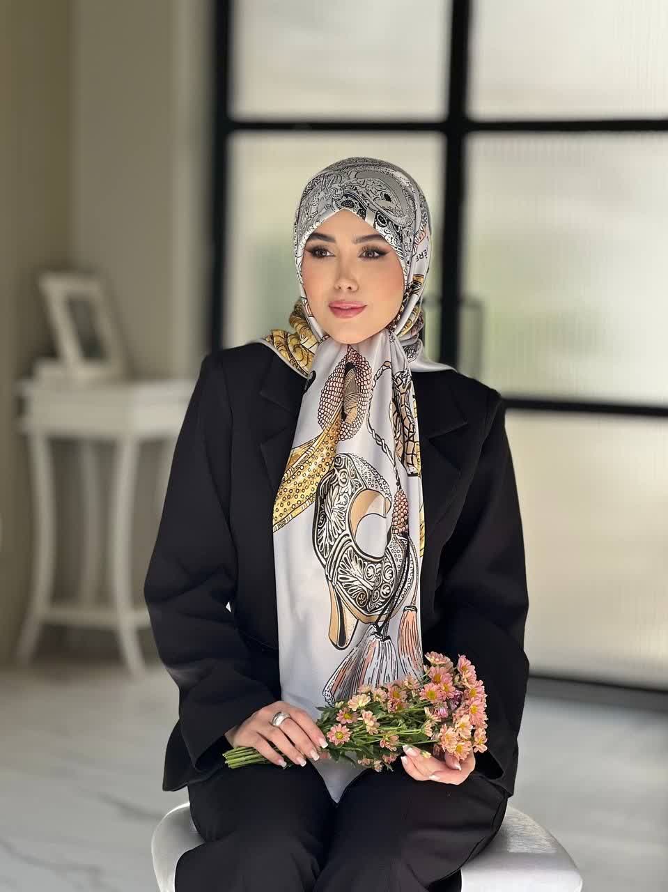 روسری ساتن ابریشم مجلسی ، قواره ۱۳۵، ارسال رایگان