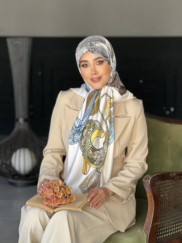 روسری ساتن ابریشم مجلسی ، قواره ۱۳۵، ارسال رایگان