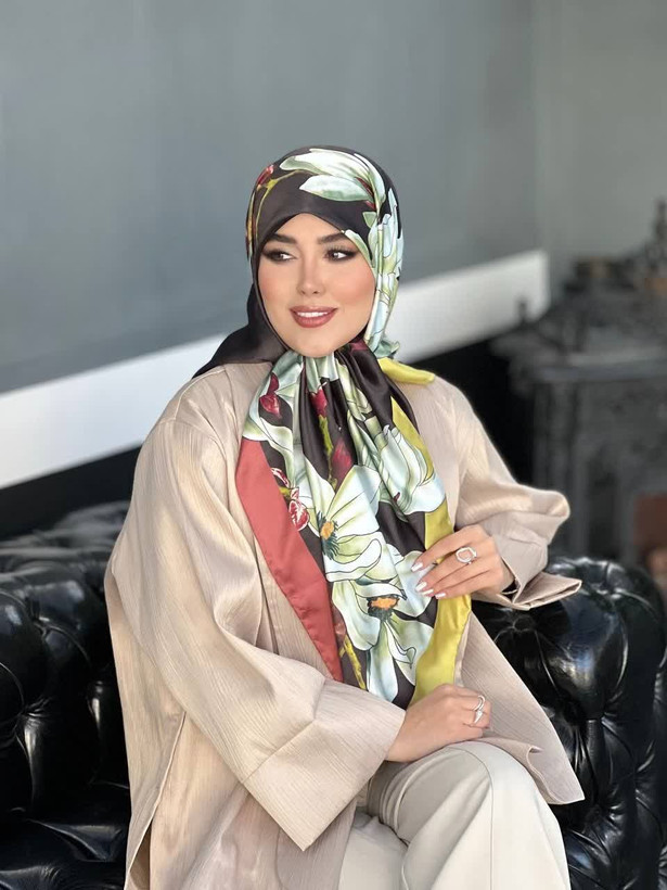 روسری ساتن ابریشم مجلسی ، قواره ۱۲۵، ارسال رایگان