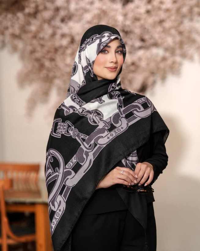 روسری سیااسکارف طرح LV ، قواره ۱۴۰، ارسال رایگان