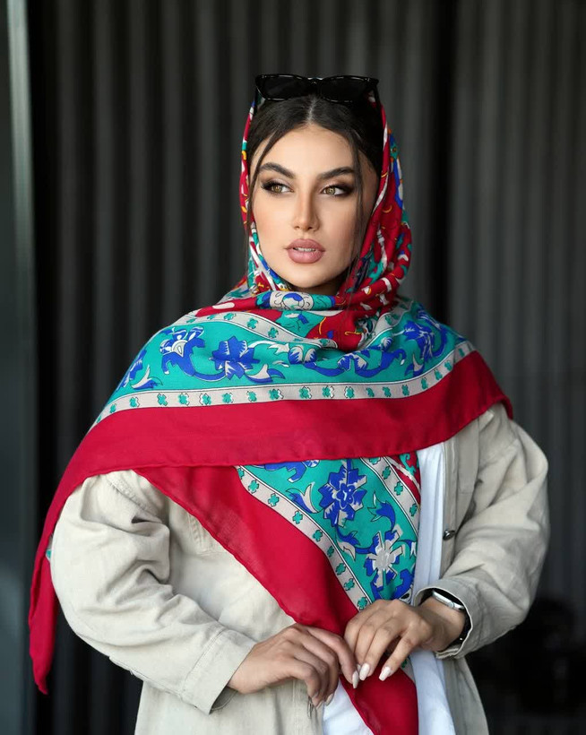 روسری سیااسکارف طرح سنتی ، قواره ۱۴۰، ارسال رایگان