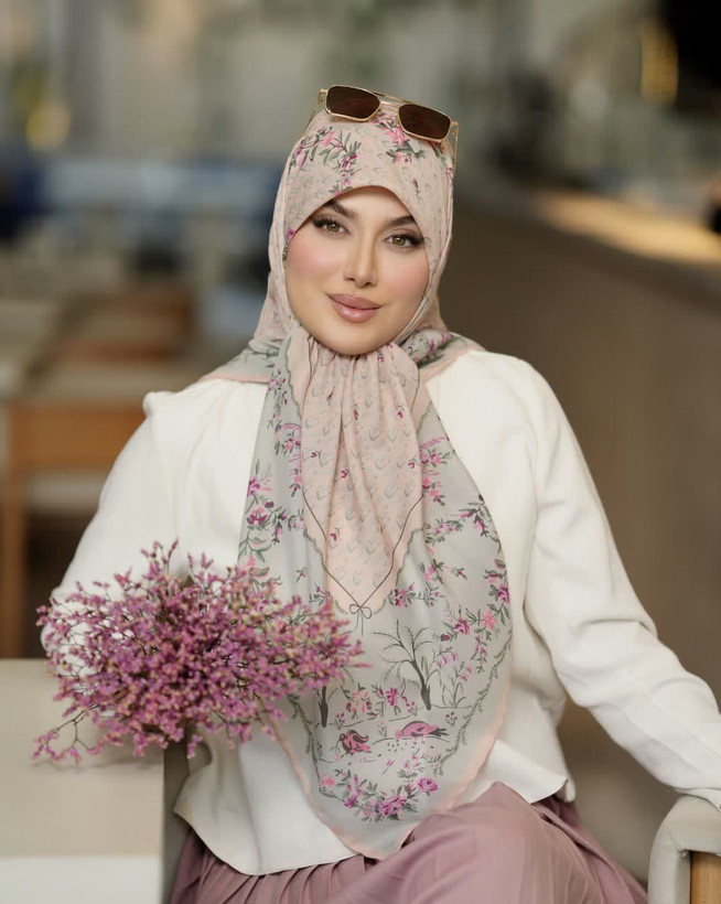 روسری وال ترک طرح Dior، قواره ۱۴۰،سبک و خنک ،ارسال رایگان