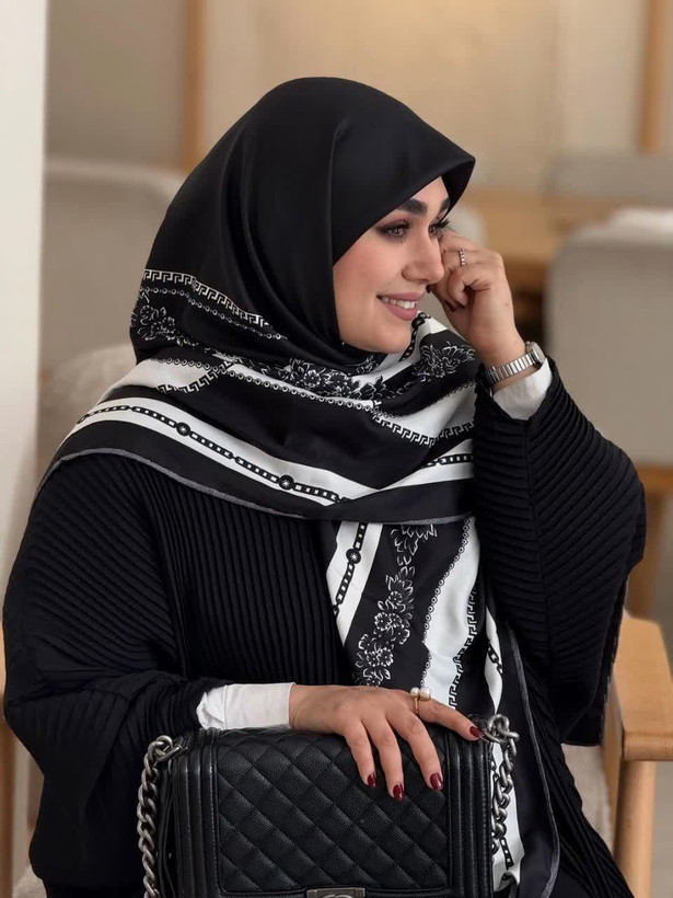روسری ابریشم توییل وارداتی جت بلک، قواره ۱۴۰ ،ارسال رایگان