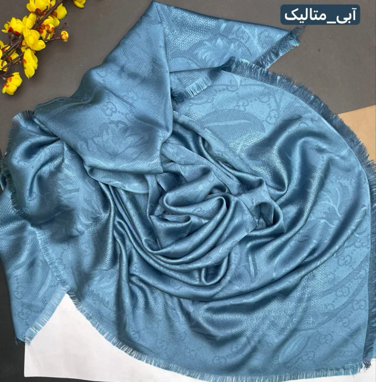 روسری نخ ابریشم ژاکارد ،گل گوچی لمهدار دورو قواره ۱۴۰ ،دورریشه ،۱۹رنگ