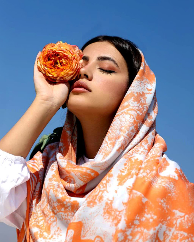 روسری نخی کجراه کشمیر طرح جنگل | قواره ۱۳۵ | دور دستدوز