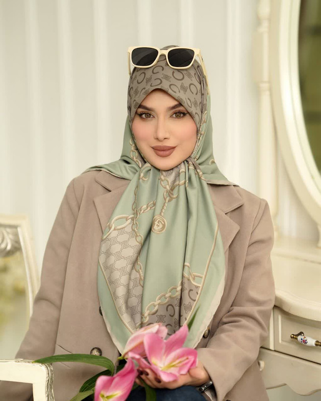 روسری ابریشم توییل قواره 135 دور دستدوز