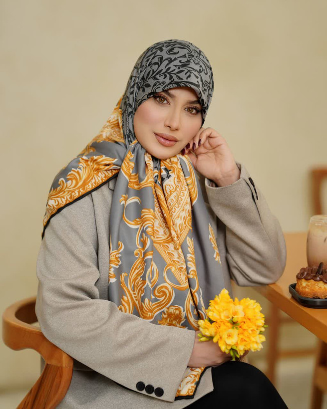 روسری مجلسی ابریشم توییل طرح اسلیمی قواره 140