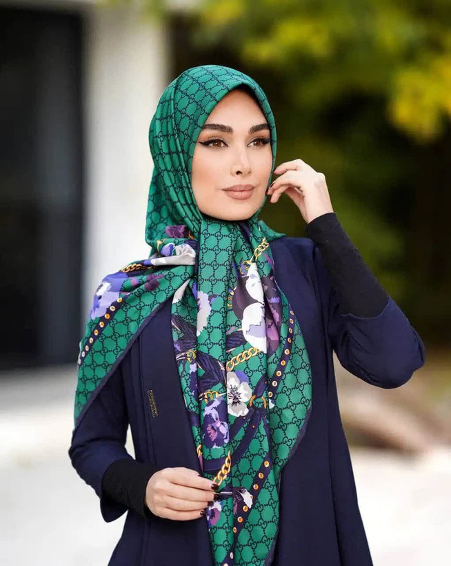 روسری مجلسی ابریشم توییل گوچی قواره 140