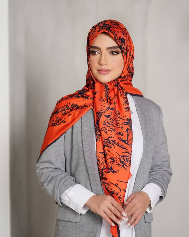 روسری مجلسی ابریشم توییل طرح درختی قواره 140
