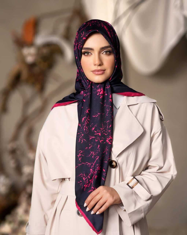 روسری مجلسی ابریشم توییل طرح درختی قواره 140